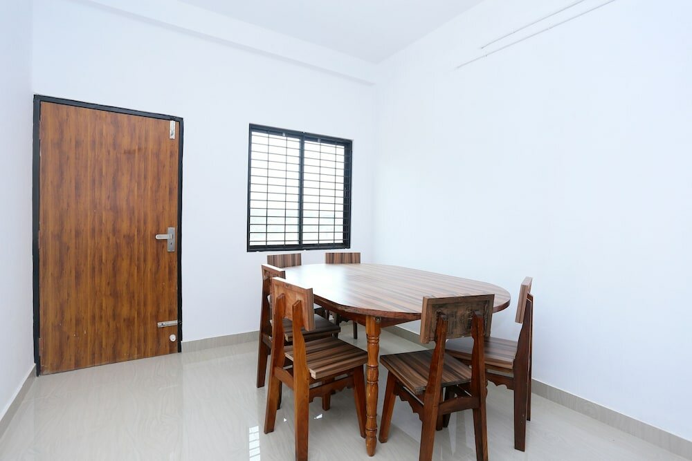 Фото Oyo 17186 Sunshine