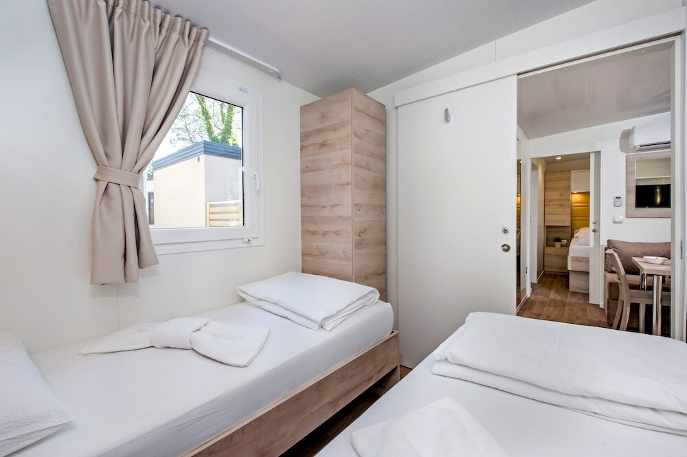 Фото Mediteran kamp Mobile Homes in Camping Puntica