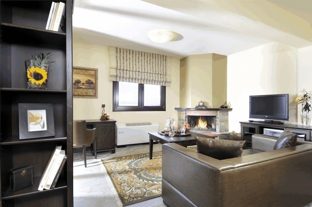 Фото Kaimak Mountain Lodge