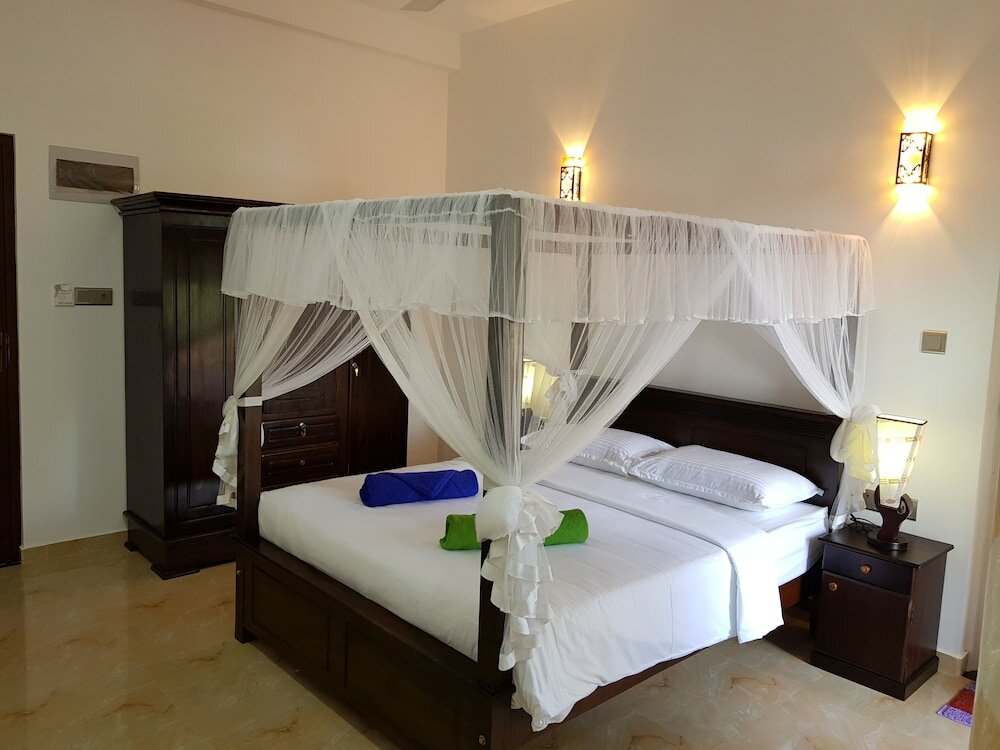 Фото My Whales Guest House