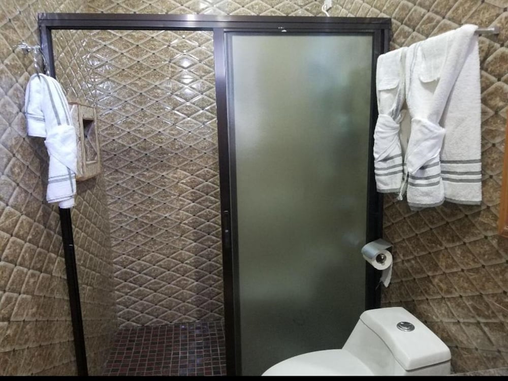 Фото 7 Meadows Inn