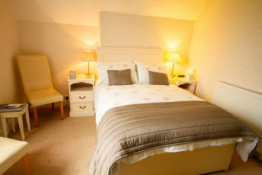 Фото Holcombe House