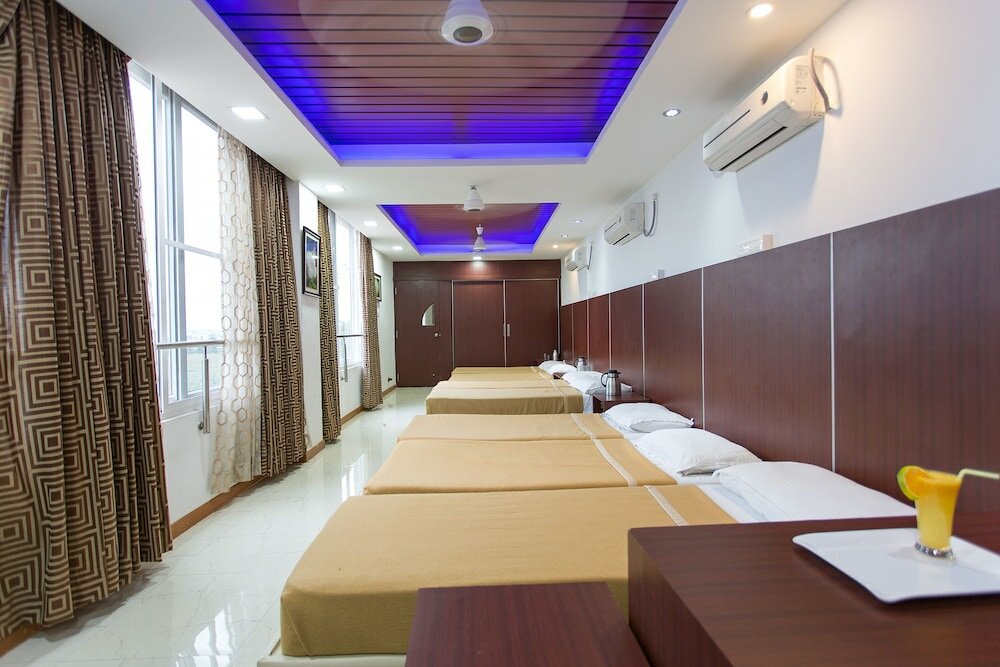 Фото Hotel Rajmahal Inn