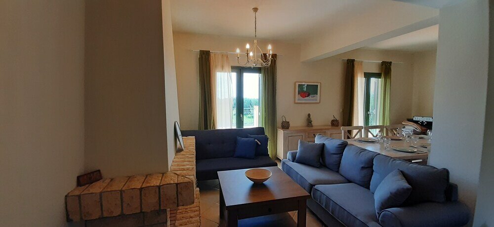 Фото Villa Elaionas 1