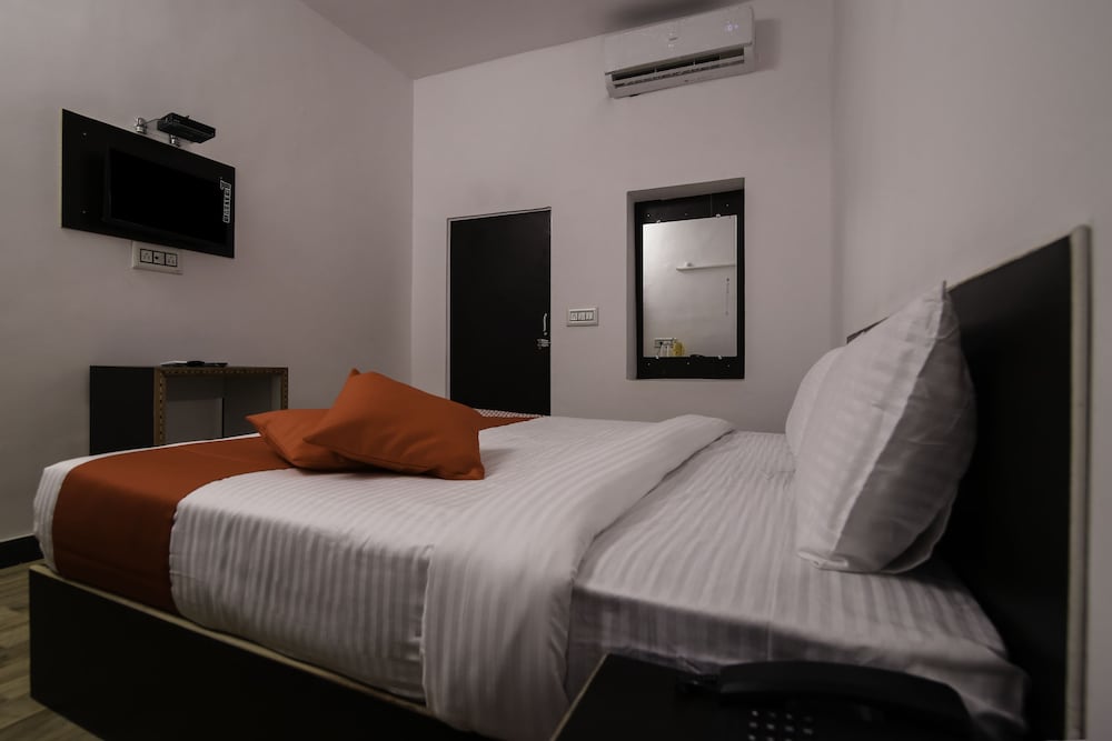 Фото Oyo 16169 Sahdev Guest House