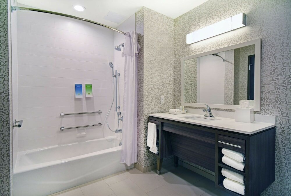 Фото Home2 Suites by Hilton Beloit