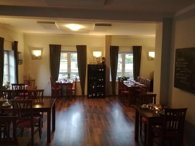 Гостиница Basalt Hotel Restaurant Lounge