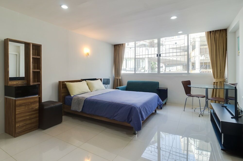 Фото Le Vanvarothai Saladaeng Residence