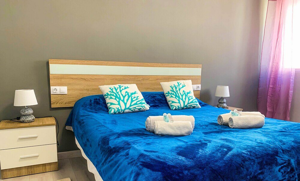 Фото Modern luxury apartment near city center