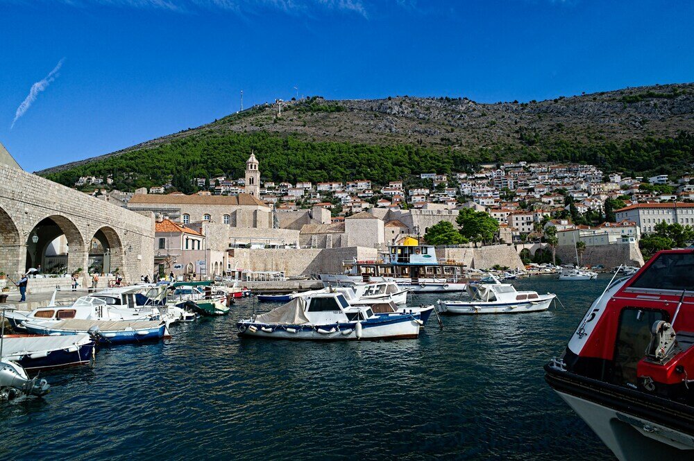 Фото Old Town Center Studio Apartments