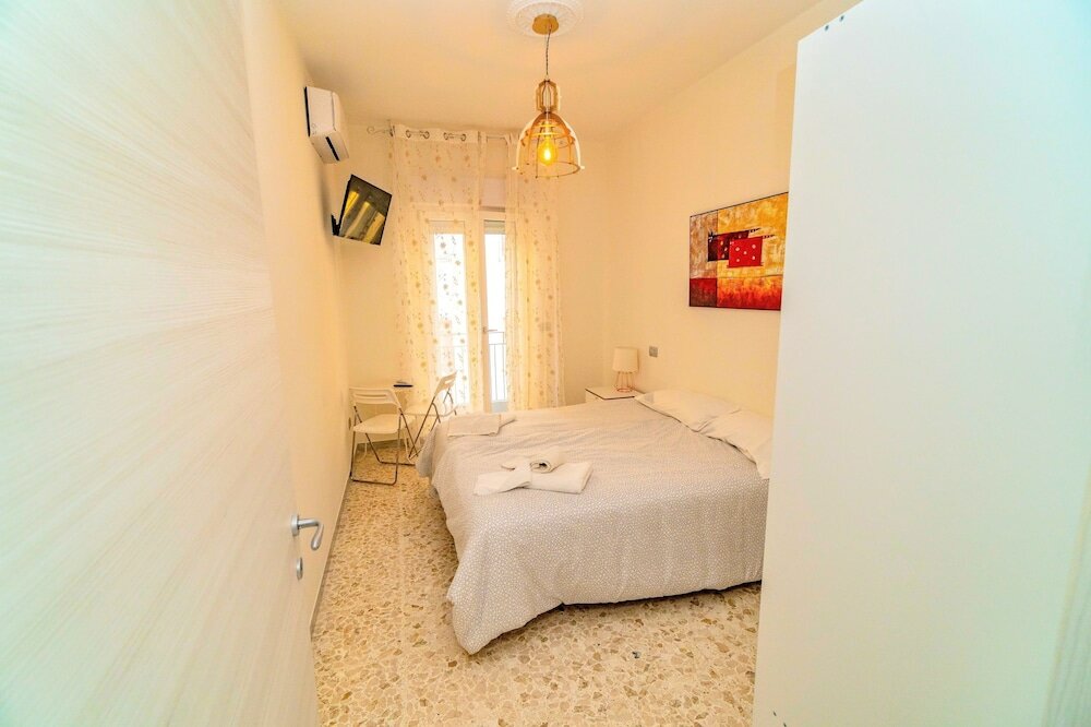 Фото Dimora Mastcarrir - Moderne camere in centro