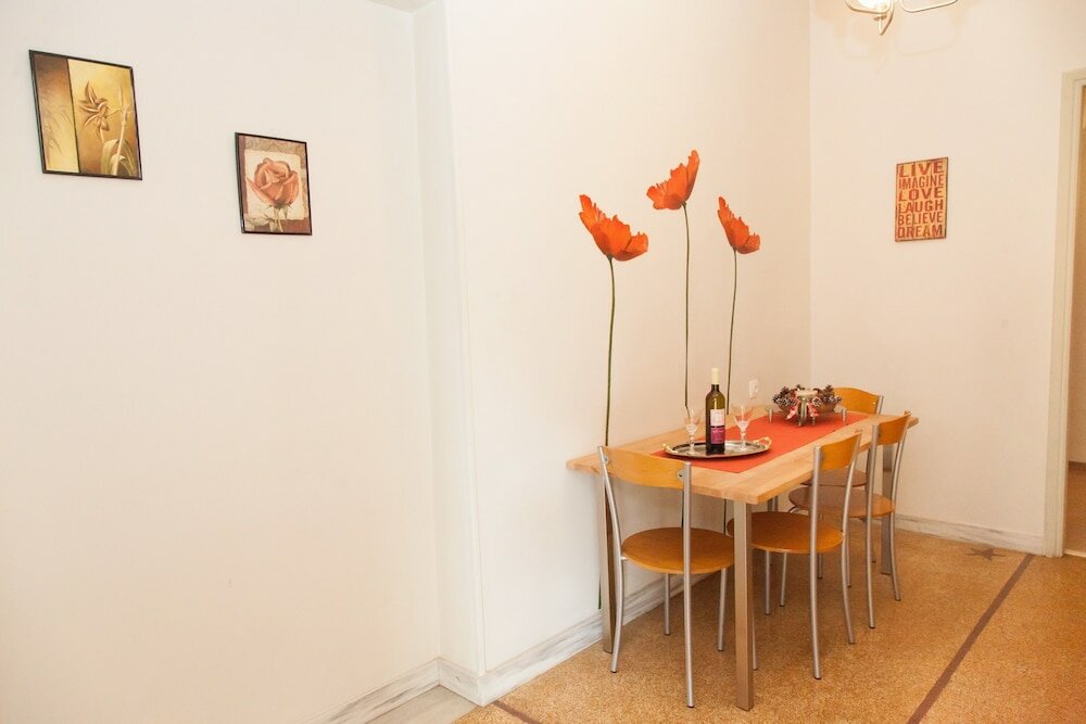 Фото Fabulous Apartment Across Flisvos