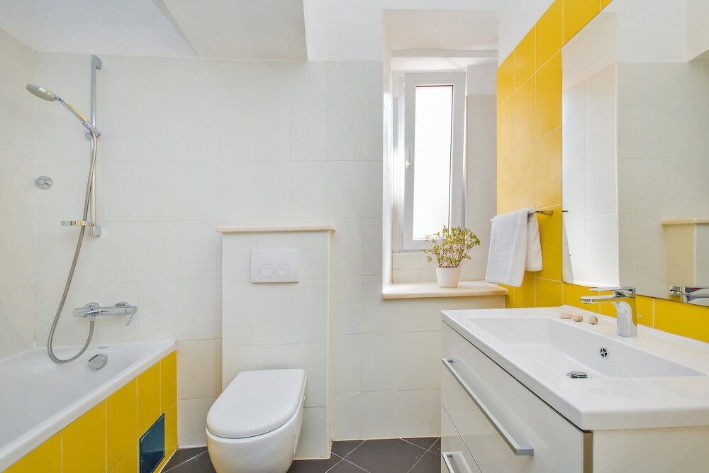 Фото Apartment & Room Joy