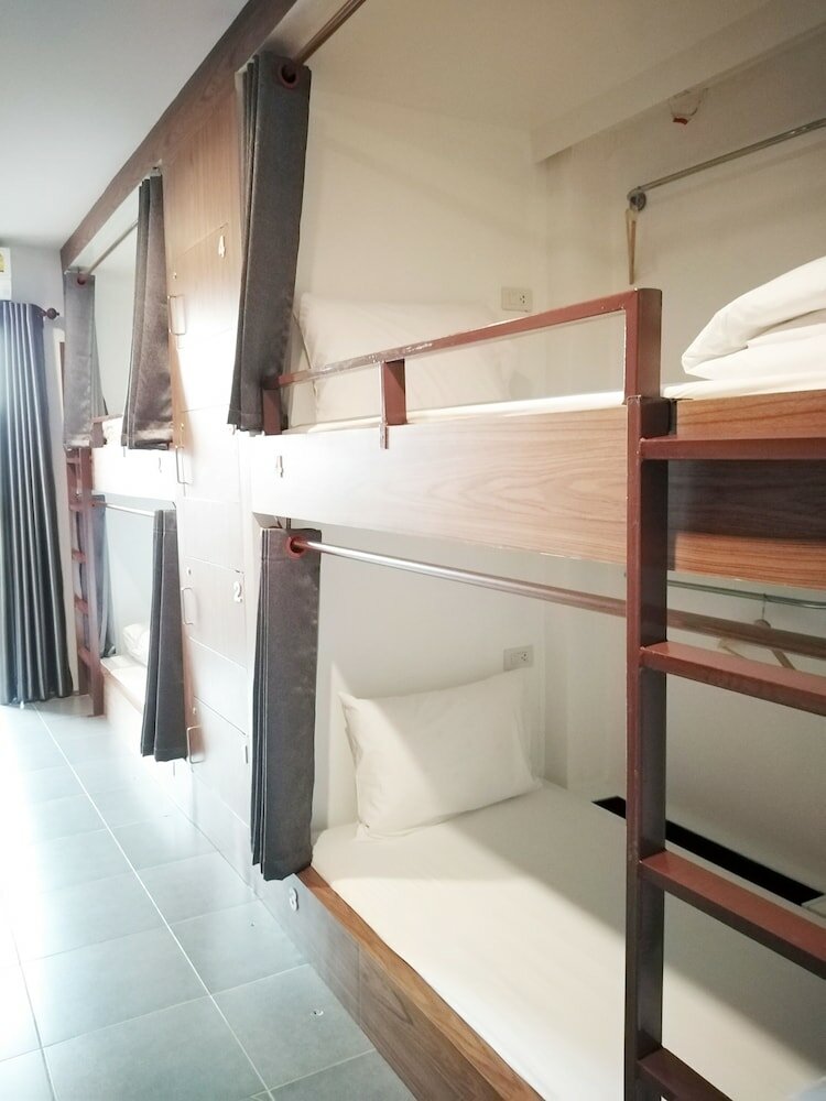 Фото Wee Hostel