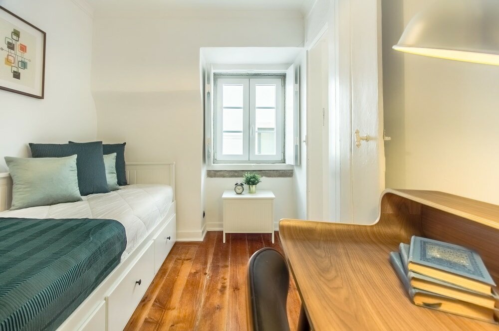 Фото Unique and Stylish Flat in Historic Lisbon