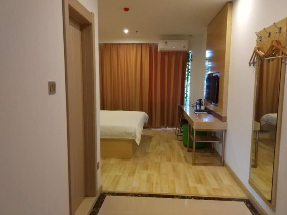 Фото GreenTree Inn DaLian JinZhou District Light Industry College Express Hotel