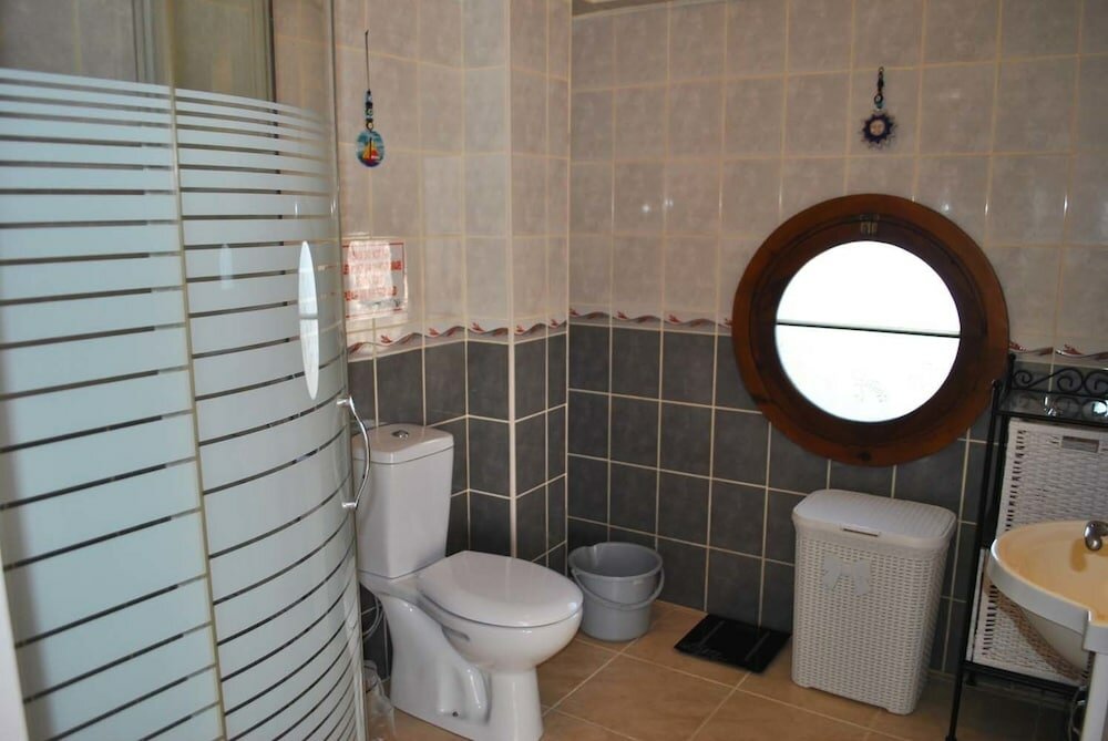 Фото Villa Brooklands by Amy Villas