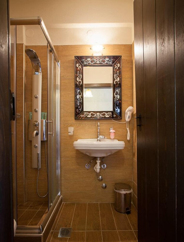 Фото Oreiades Parthenon