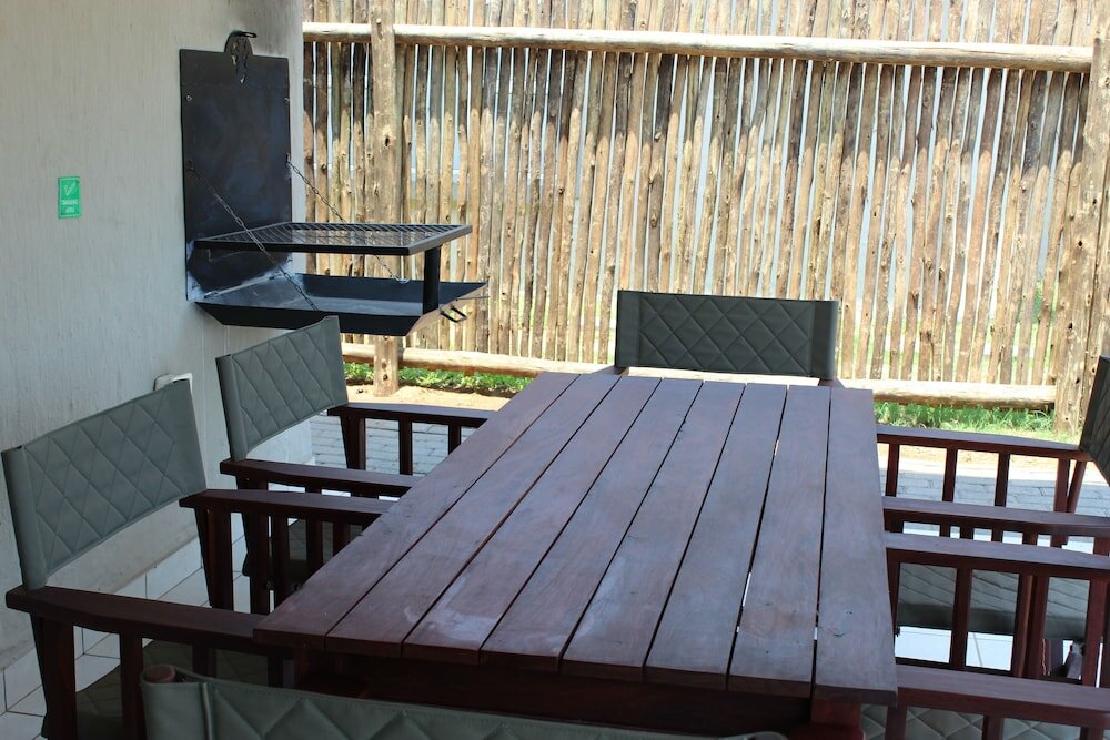 Фото Tlou Safari Lodge