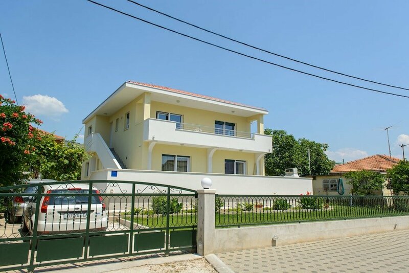 Гостиница Apartment Center Trogir 2