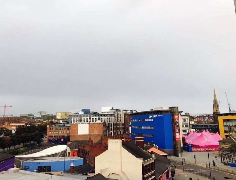 Фото отеля 2