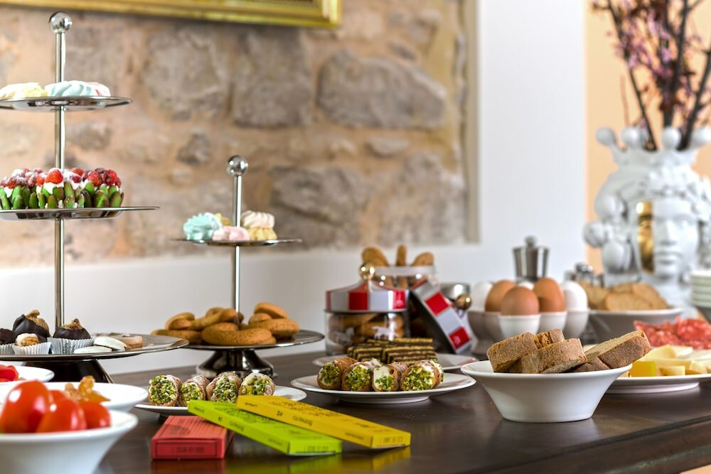 Фото A. D. 1768 Boutique Hotel