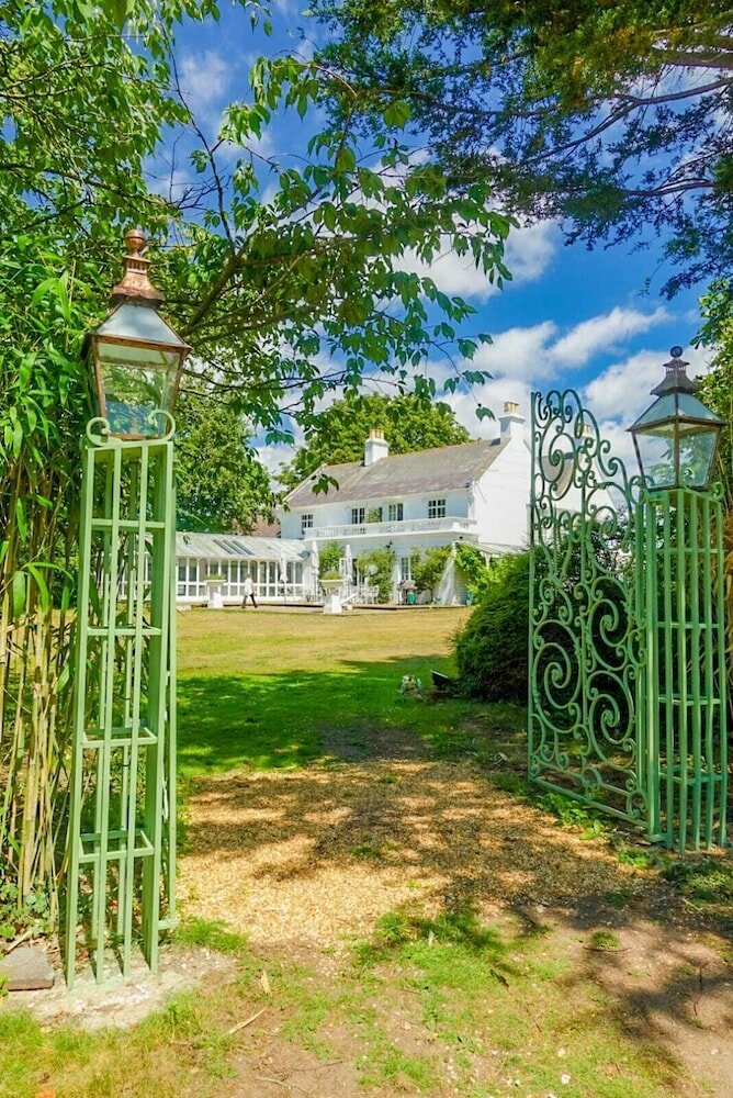 Фото Cedar House Boutique B&b