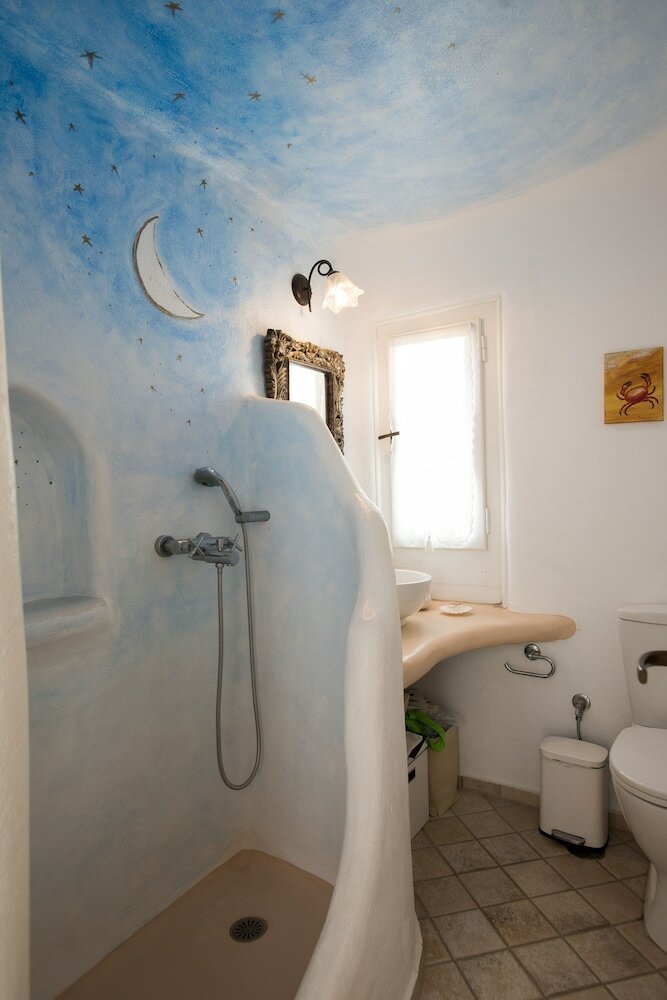 Фото Anemoessa House