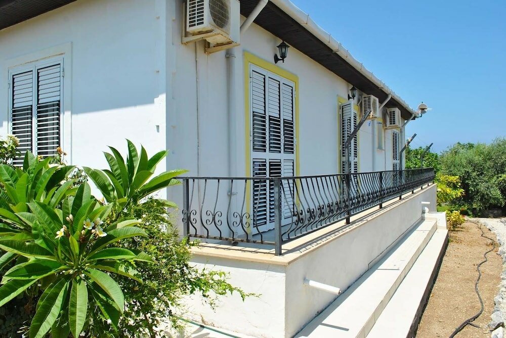 Фото Villa Butterfly by Amy Villas