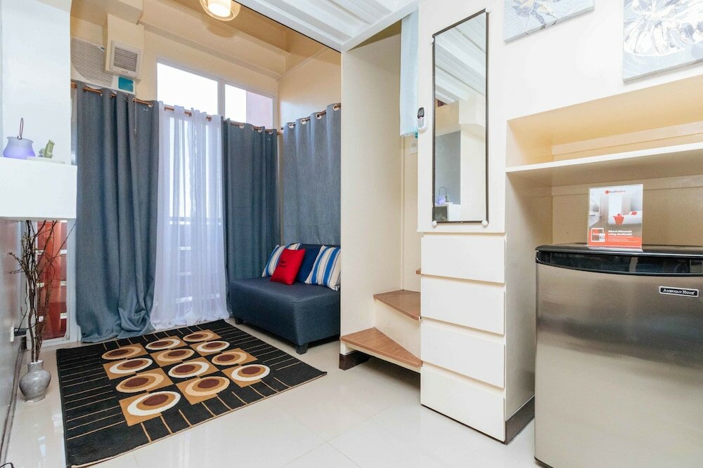 Фото RedDoorz Plus @ Rsg Ss Residens Vito Cruz