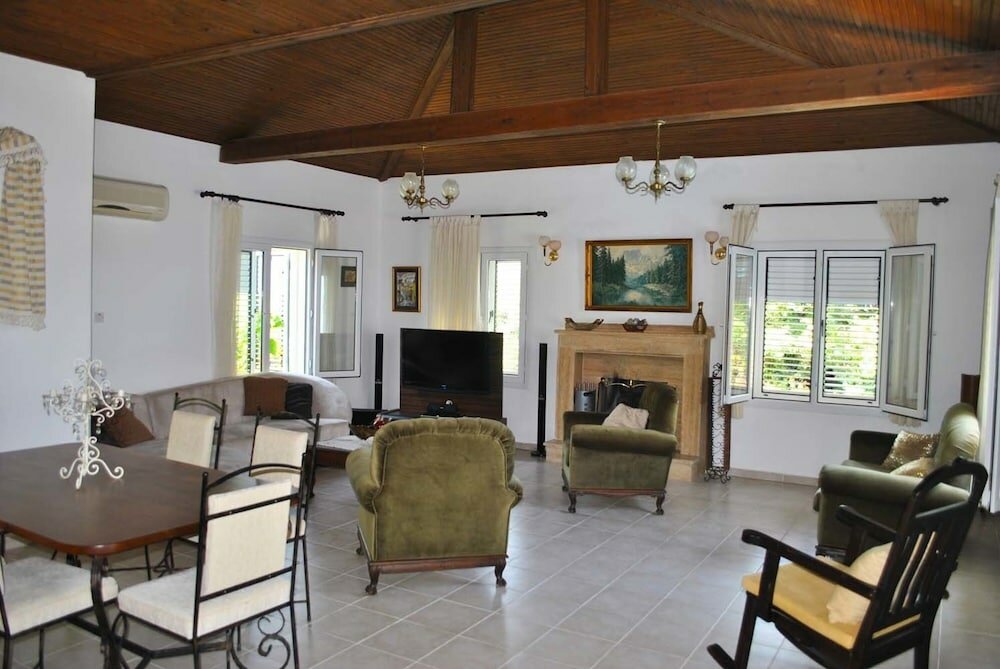 Фото Villa Butterfly by Amy Villas