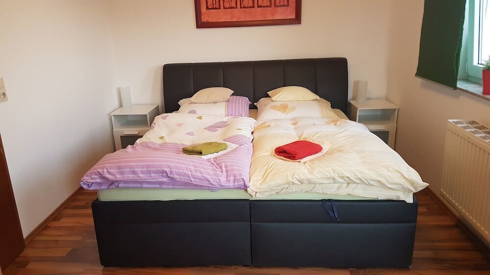 Фото Großzügiges Zweiraumapartment Troisdorf