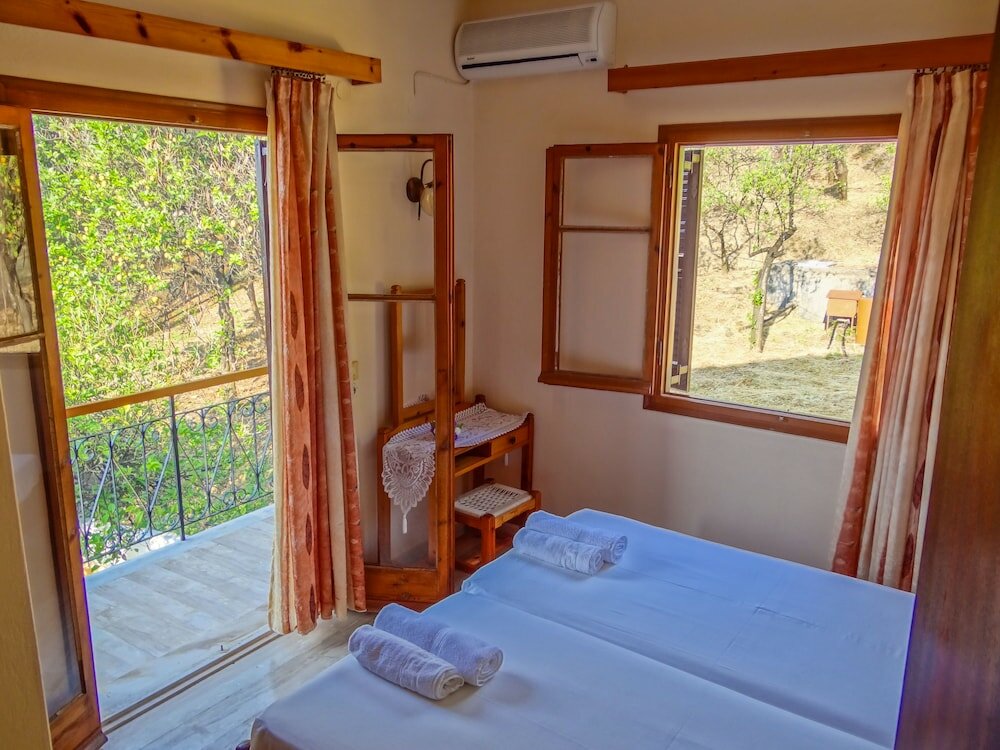 Фото Eleni's Apartments & Studios