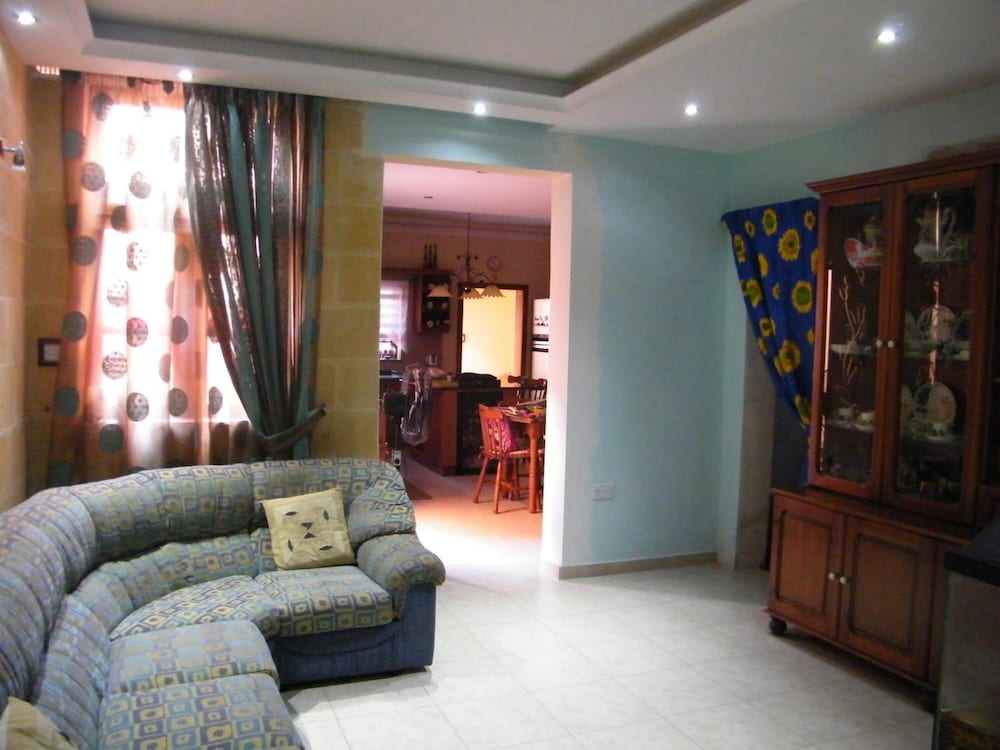 Фото Nocturne Family House