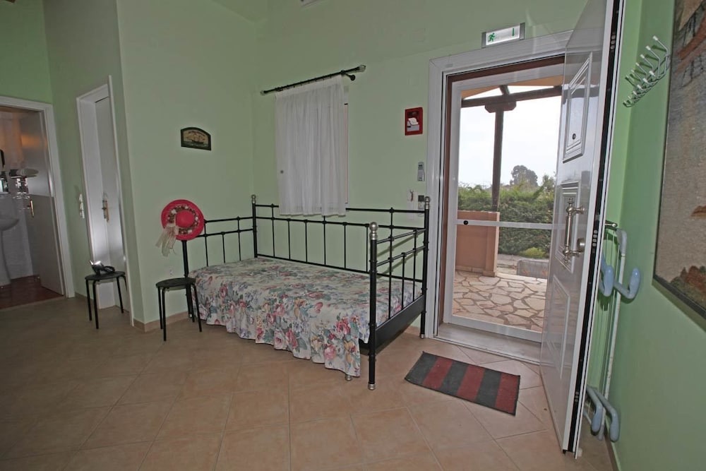 Фото Spedion Villa Gytheio