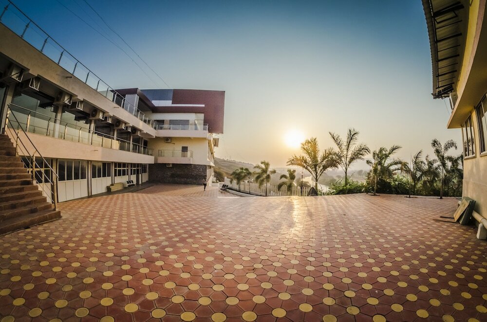 Фото Ratnaa Resort