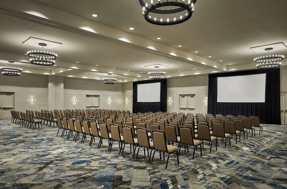 Фото Graduate Eugene