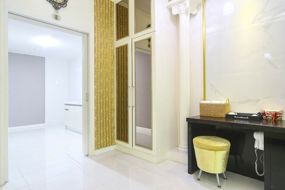 Фото Renaissance Hotel