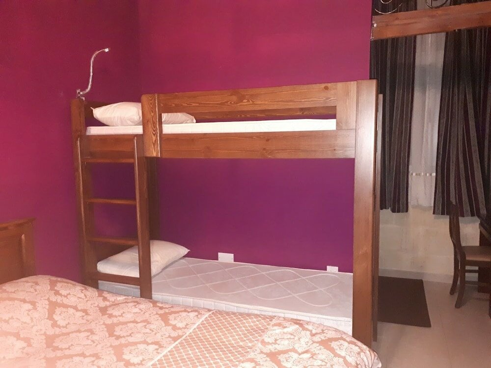 Фото Nocturne Family House