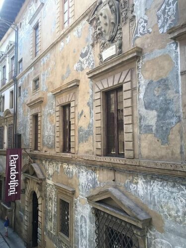Гостиница Breathtaking 4bd Apt 5min Walk to Duomo во Флоренции