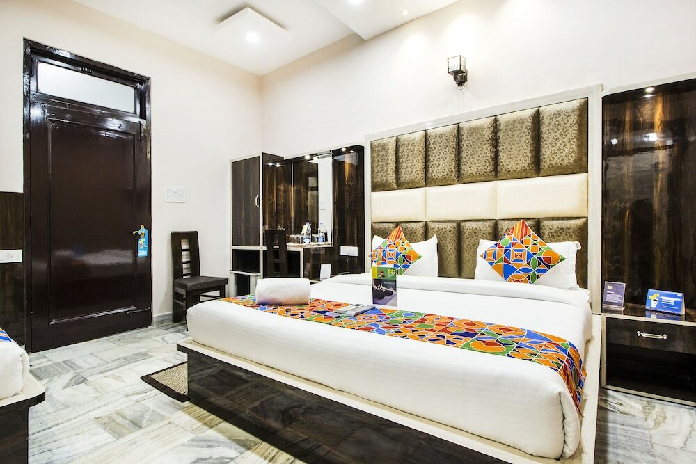 Фото FabExpress Sant Golden Temple