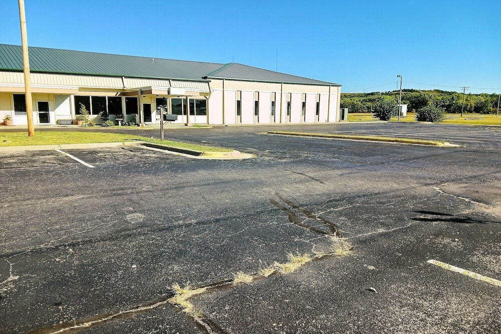 Фото USA Inn Junction City Near Fort Riley