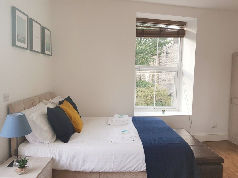 Фото BlueOne Serviced Apartments-Sandon House