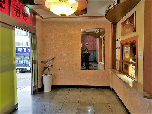 Гостиница Myeongdong Motel в Кодже
