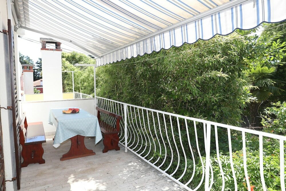 Фото Apartments Knezovic