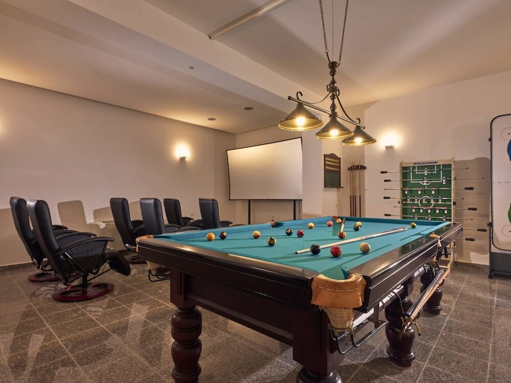 Фото Mont Bleu Luxury Villa