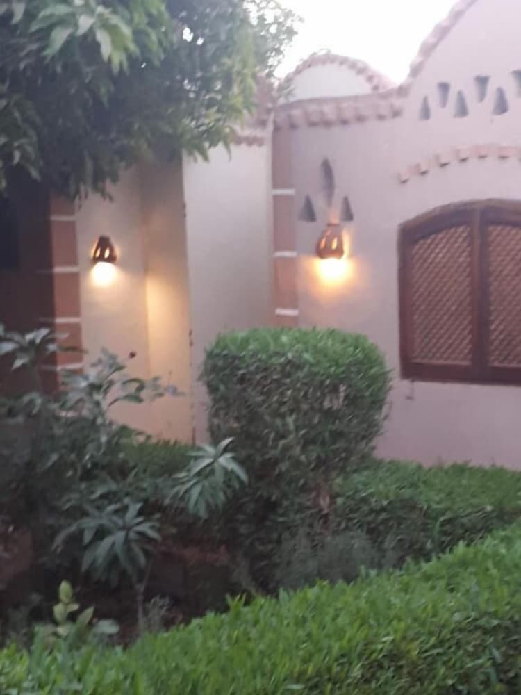 Фото Al Baeirat Hotel