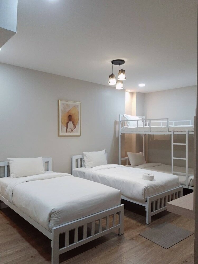 Фото Bhundaree Richy