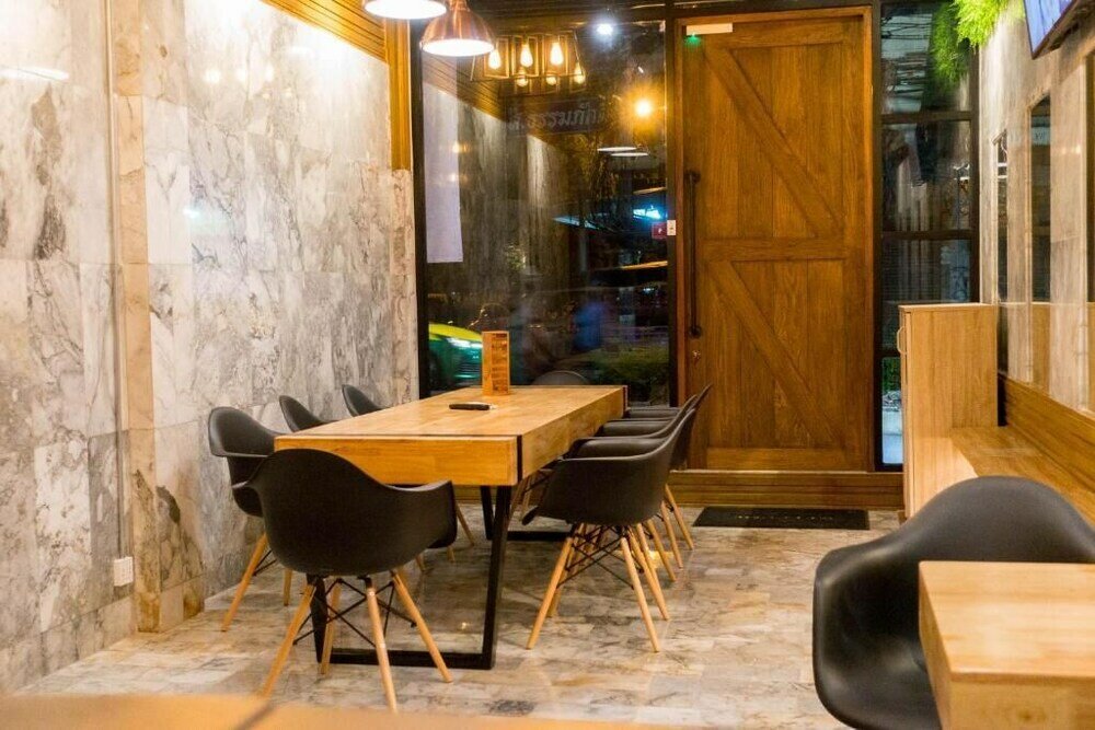 Фото Comfy Bed Hostel - Adults Only