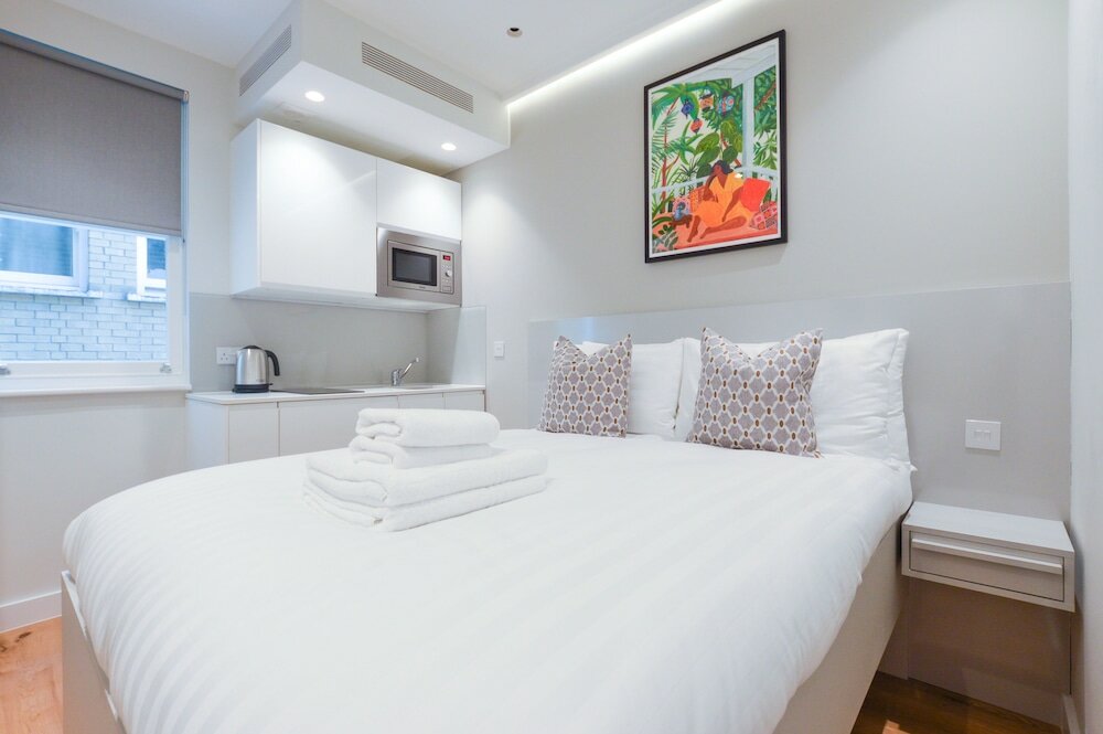 Фото Cromwell Serviced Apartment
